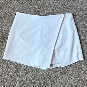 Chic White Women's Skort